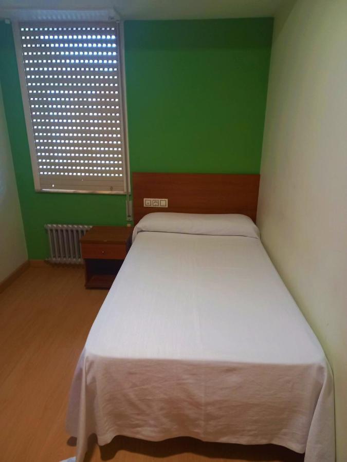 Pension San Roque Луго Екстериор снимка