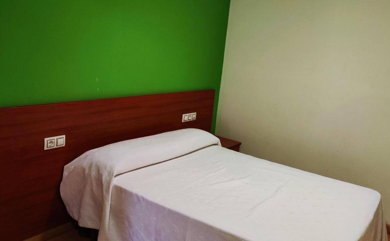 Pension San Roque Луго Екстериор снимка