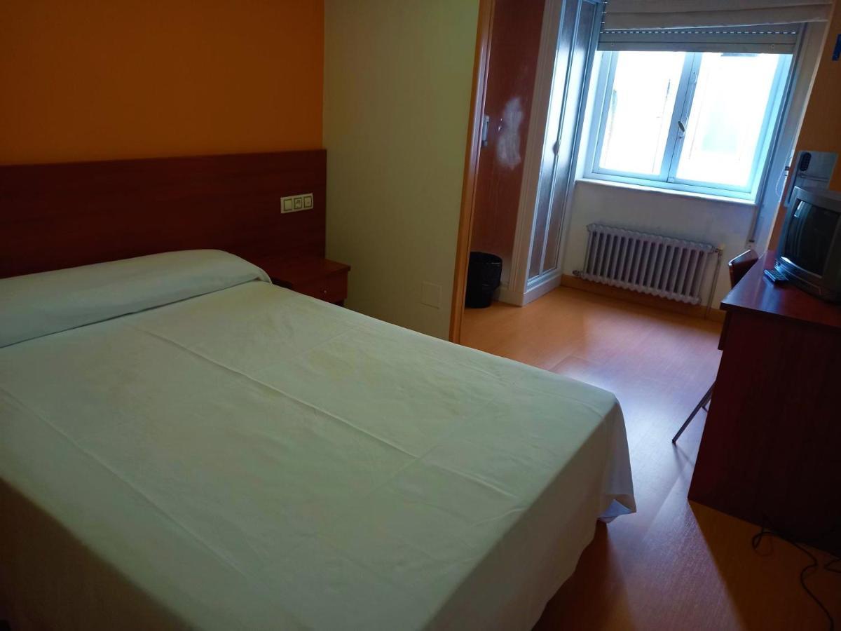 Pension San Roque Луго Екстериор снимка