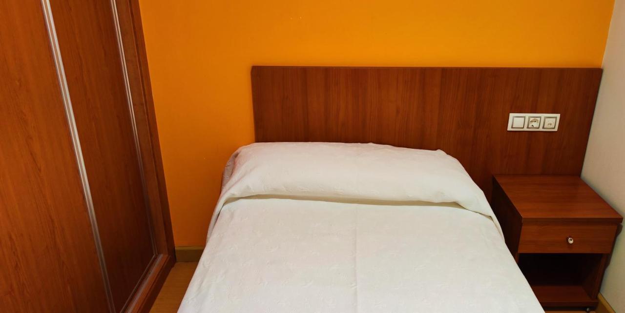 Pension San Roque Луго Екстериор снимка
